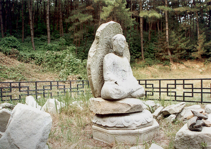 몽산리석가여래좌상