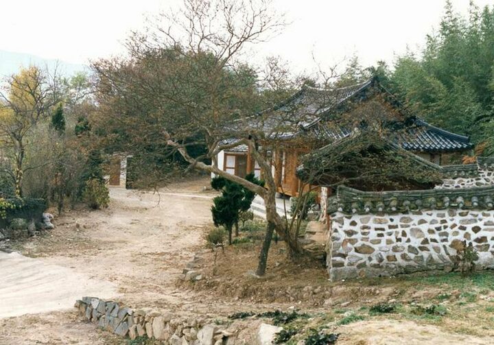 옥산서실전경