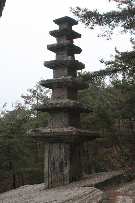 화순운주사거북바위교차문칠층석탑