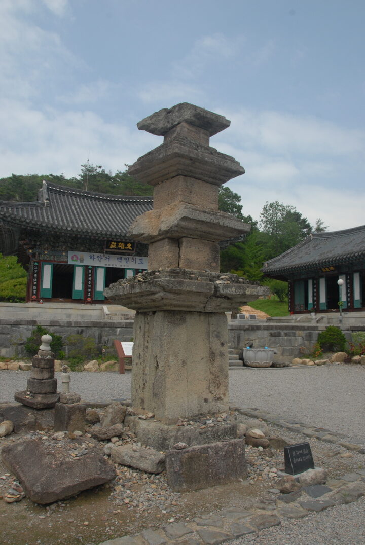 화순운주사대웅전앞다층석탑