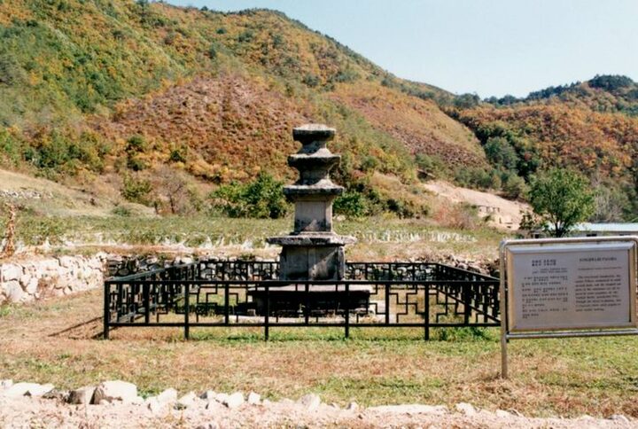 용화동삼층석탑