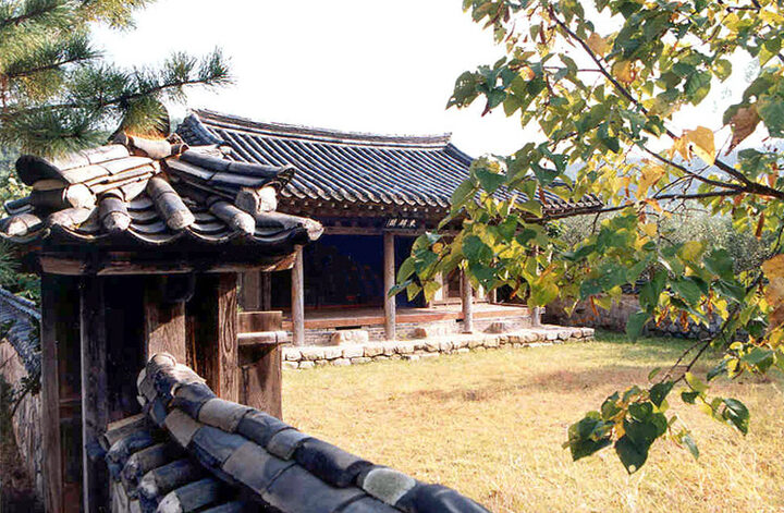 동린각