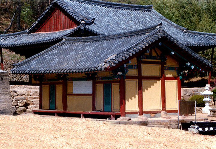 환성사심검당(전경)