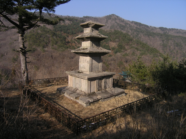 선본사삼층석탑