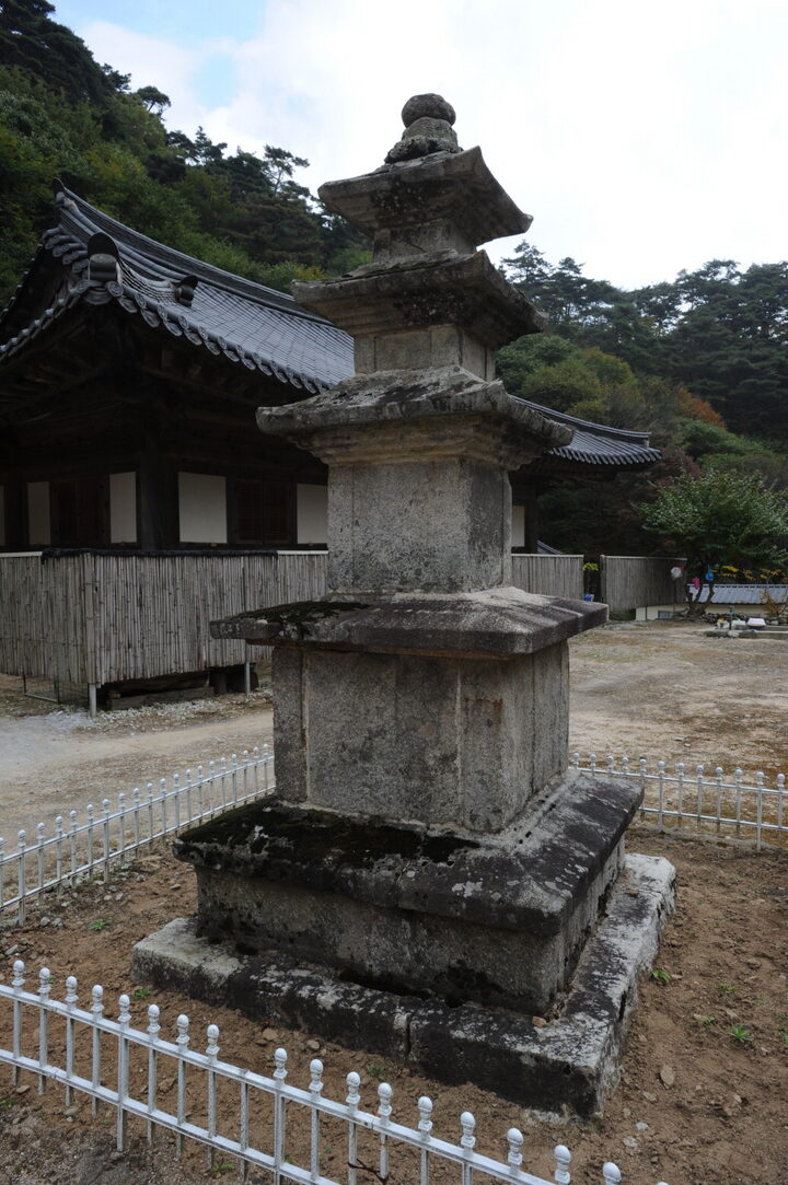 초암사삼층석탑