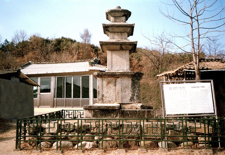 예천간방리삼층석탑