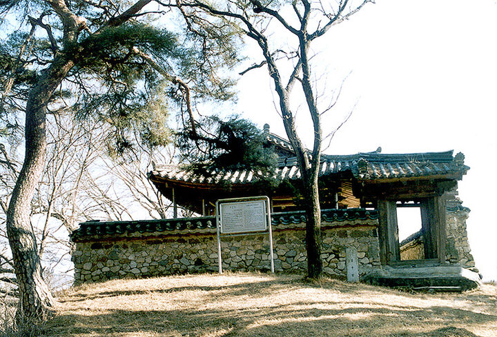 삼귀정