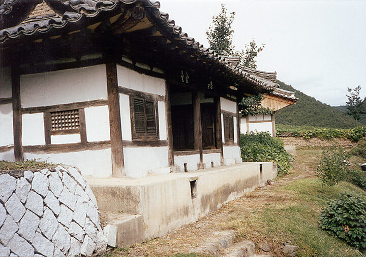 금대정사전경