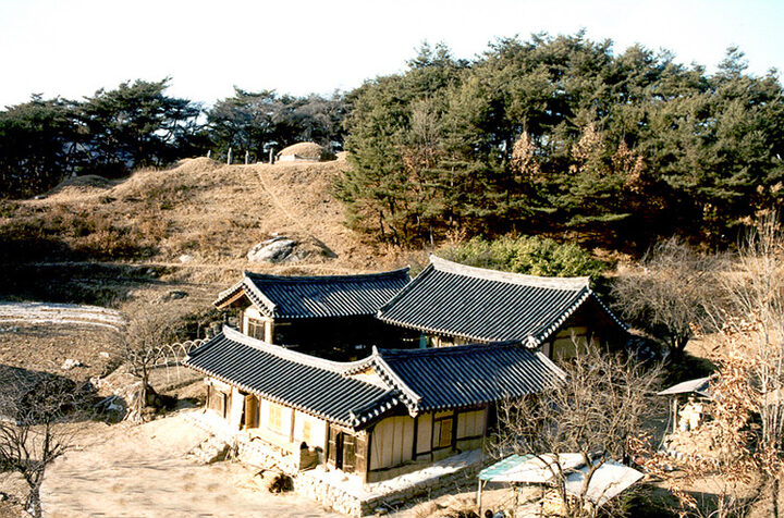 종릉재사(전경)