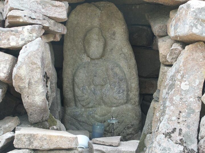 의성석탑리방단형적석탑(세부)