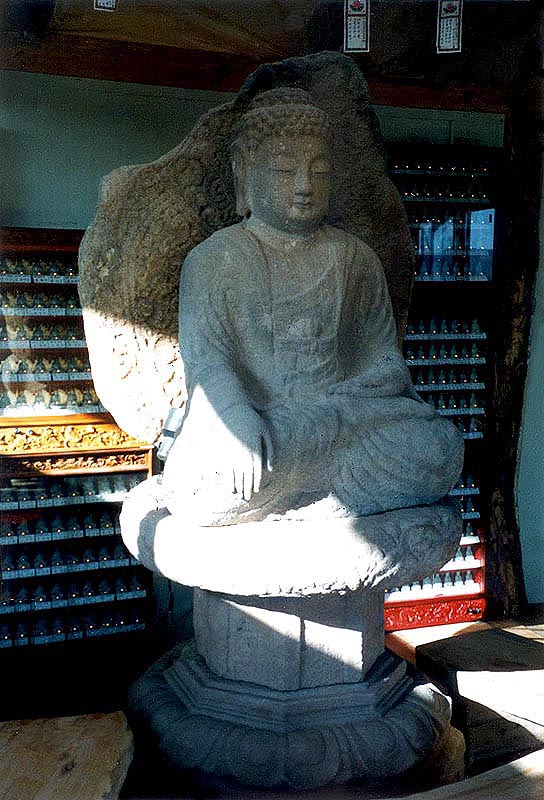 만장사석조여래좌상