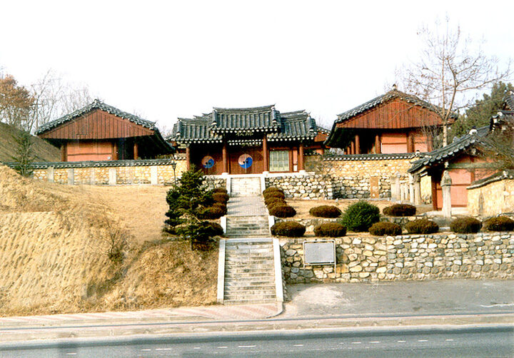 구미 인동향교 대성전정면