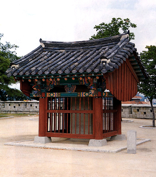 김시민장군전공비각