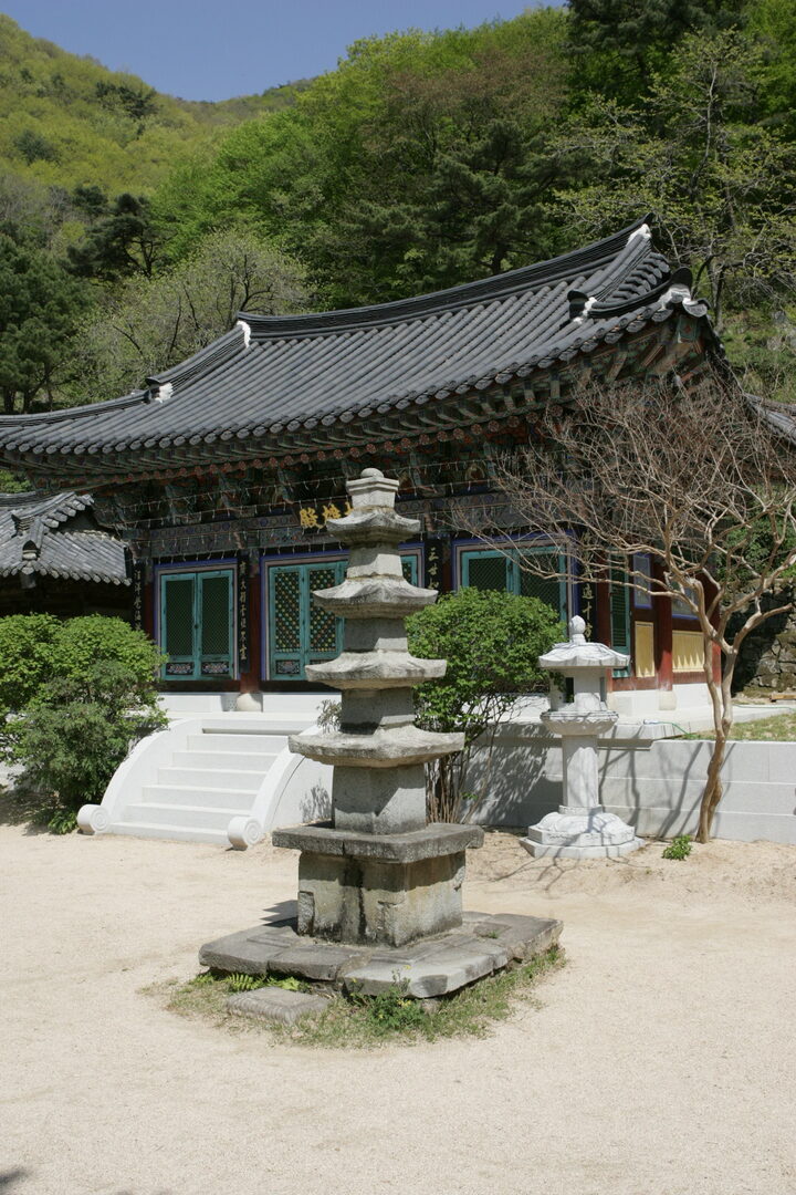 장춘사 오층석탑