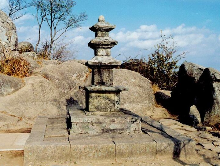보리암전삼층석탑