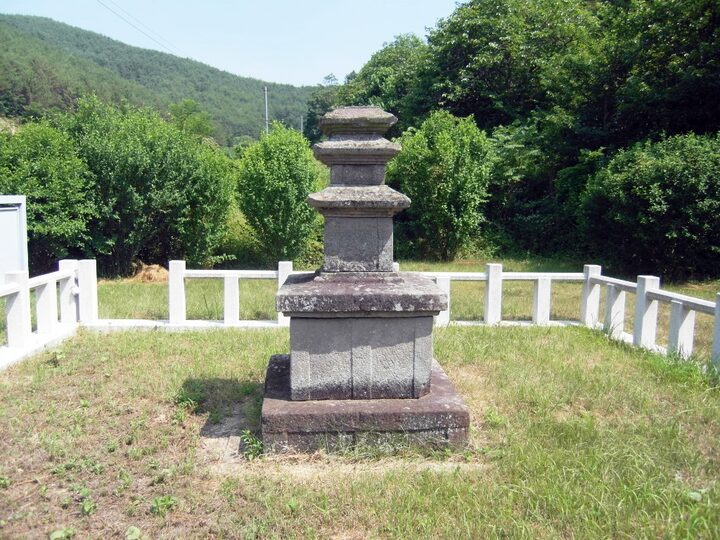 우측면