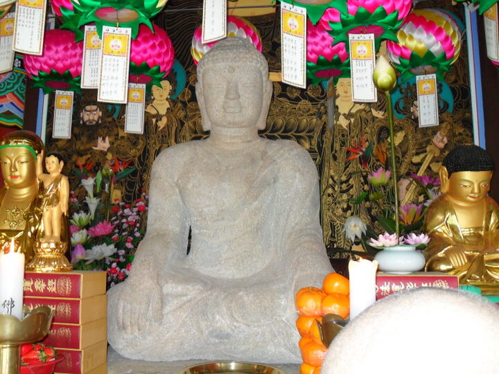 교사리삼존석불(본존불)
