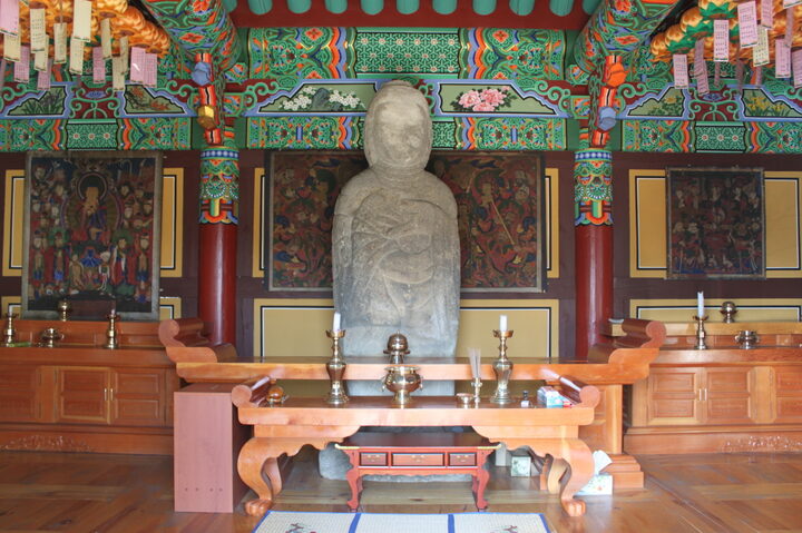 함양 용산사지 석조여래입상