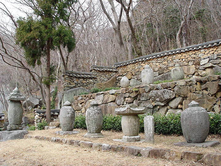 용문사부도군