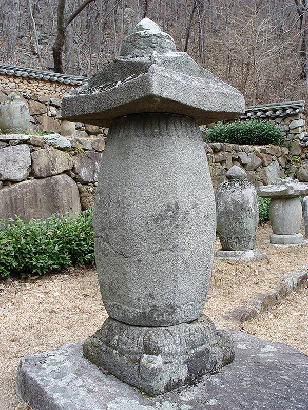 용문사부도