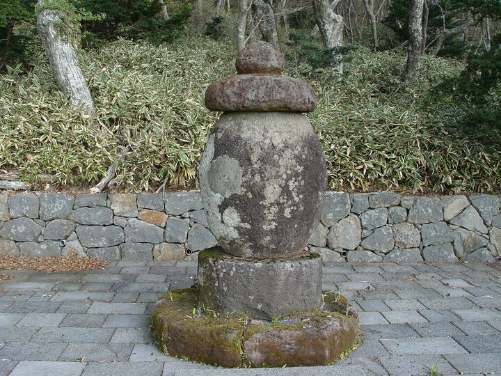 사리탑 근경