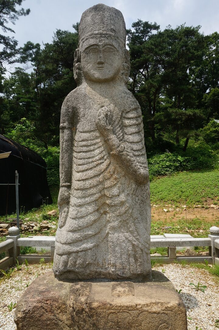 석조보살입상