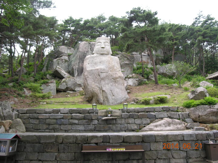 홍성 상하리 미륵불