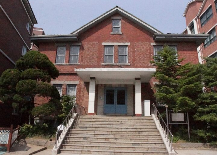 영화초등학교 본관동