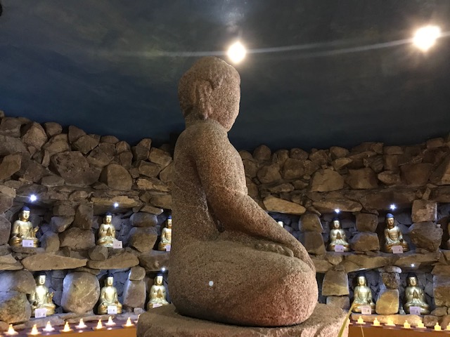 오량석조여래좌상