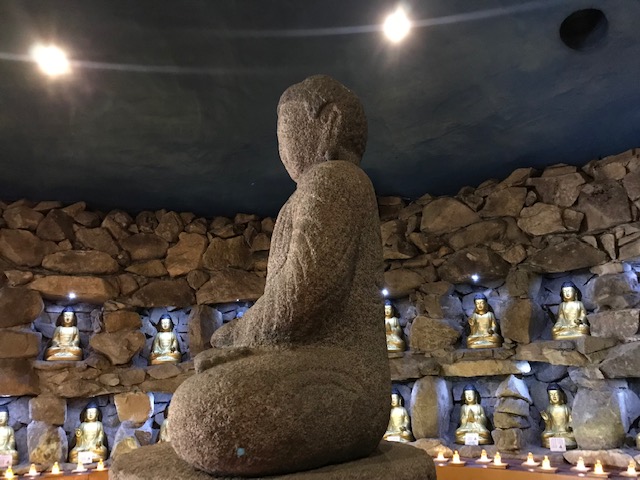 오량석조여래좌상