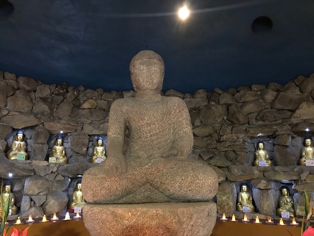오량석조여래좌상