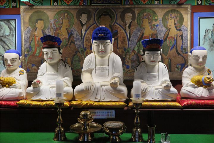 군산 상주사 나한전 석조석가삼존16나한상