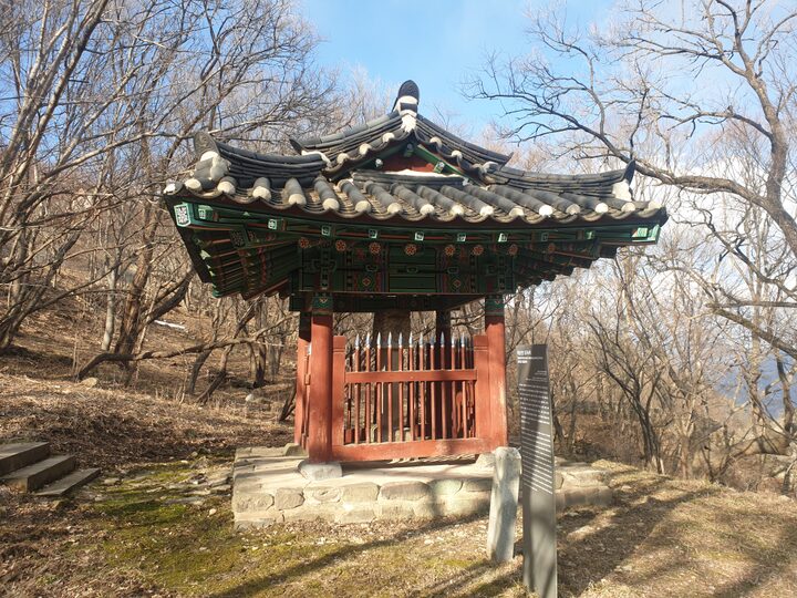 적상산성호국사비 원경