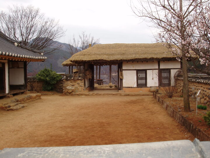 황석리 고가(제천시)