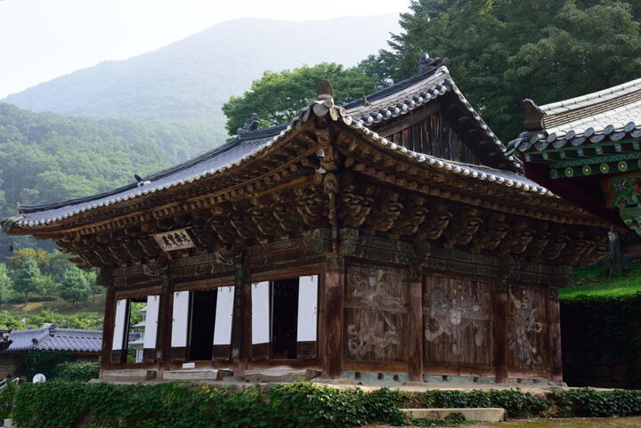 보광사대웅보전_우측 (촬영년도 : 2015년)