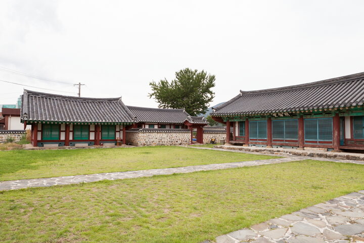 거제향교_전경5 (촬영년도 : 2015년)