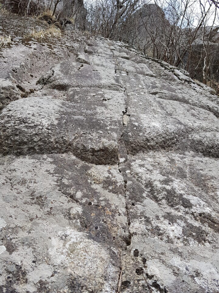 무주 대불리 마애삼면보살좌상(전라북도)