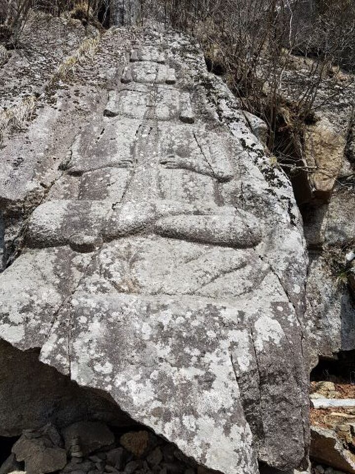 무주 대불리 마애삼면보살좌상(전라북도)