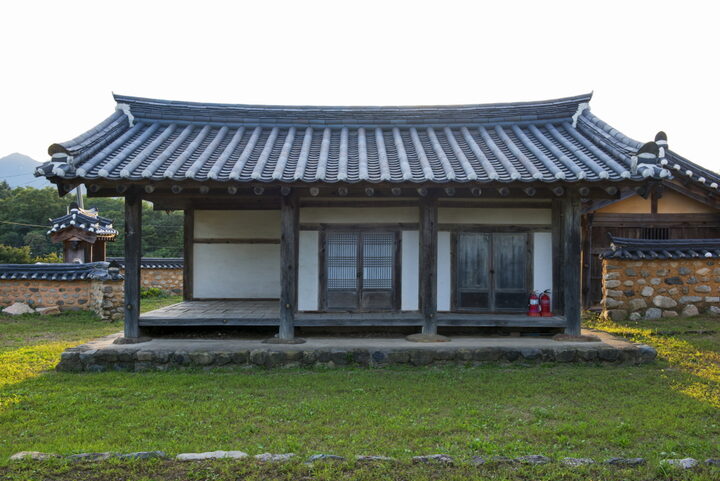 신녕향교명륜당_서재 (촬영년도 : 2015년)