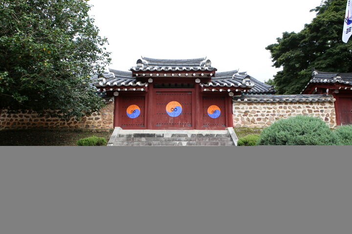 강진향교_대성전 계단 (촬영년도 : 2015년)