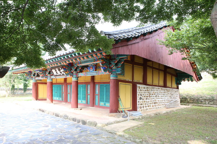 강진향교_대성전 측면 (촬영년도 : 2015년)