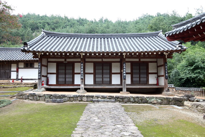 장흥향교_동재 (촬영년도 : 2015년)