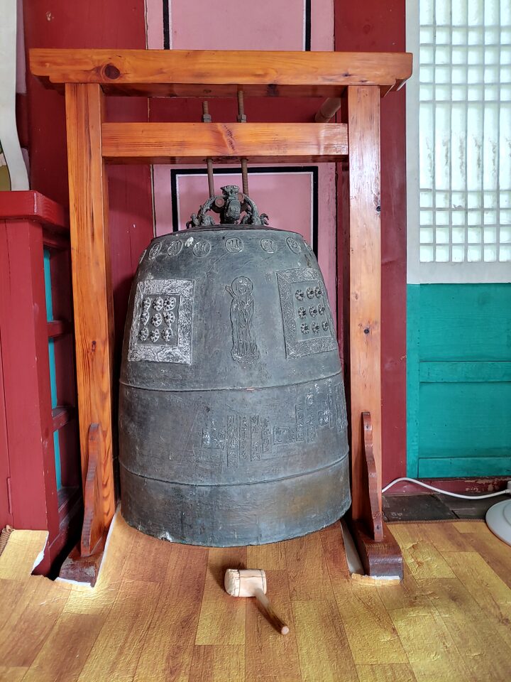 영국사 동종 전경