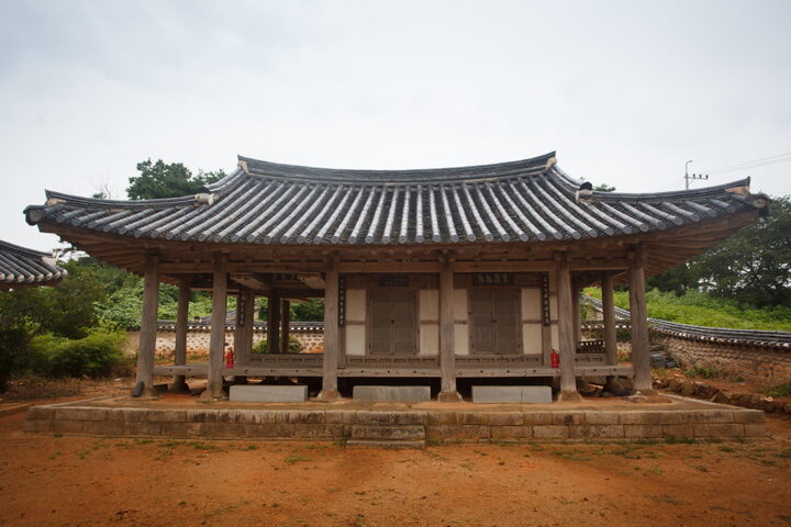 용오정사(사당,홍의재,경의당,상운루)_경의당 (촬영년도 : 2015년)