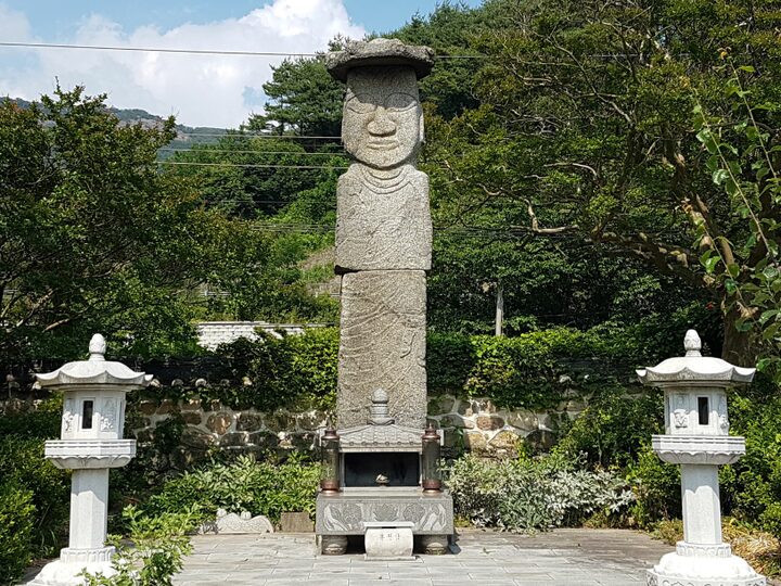 장성 원덕리 미륵석불