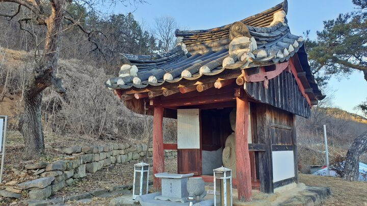 하곡리석조여래입상