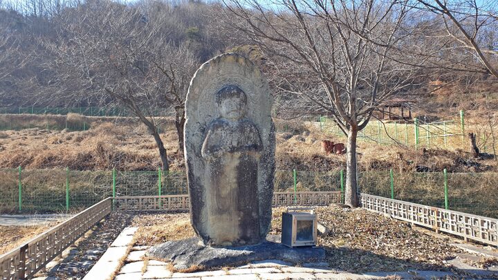위성리석조약사여래입상 (2022)