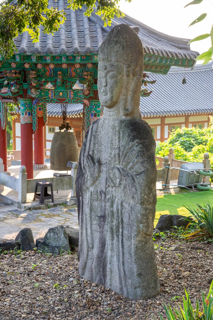 용화사 석조여래입상(사진)_정면 및 측후면 (촬영년도_2024년)