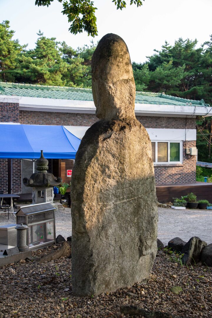 용화사 석조여래입상(사진)_정면 및 측후면 (촬영년도_2024년)