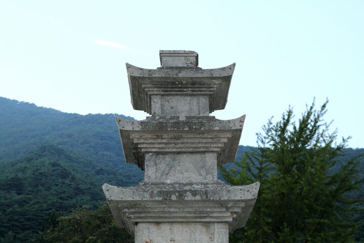 보령 성주사지 서 삼층석탑